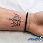 Significato tatuaggio corona 4 significato tatuaggio corona donna stilizzata ev